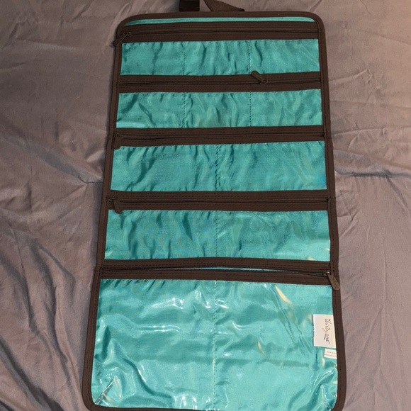 Thirty-One Fold Up Family Organizer - Picture 3 of 3